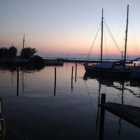Dom wakacyjny Kranichhorst - Exklusiv-nutzung Mit Grossem Garten Und Strandnaehe *